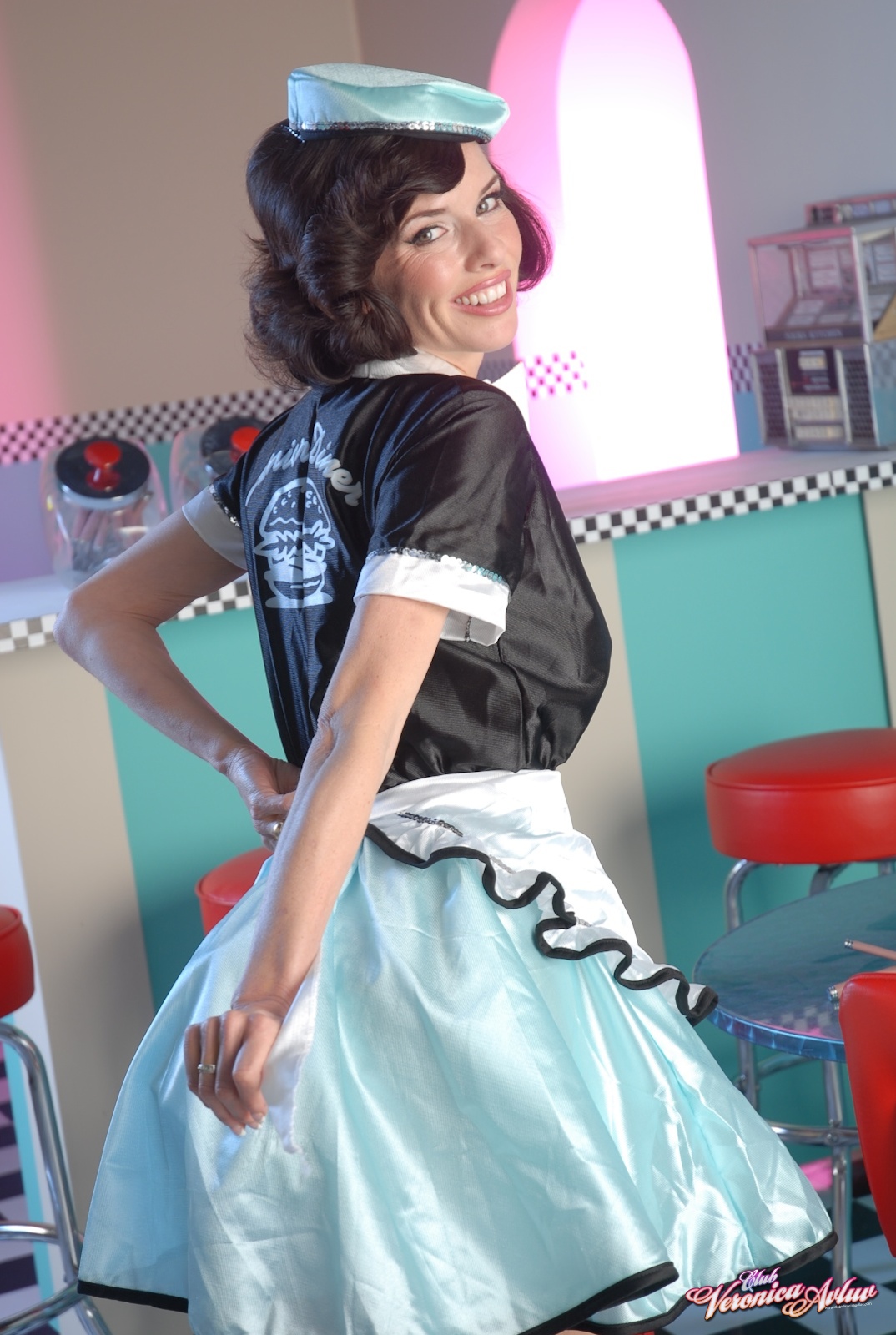 /content/club-veronica-avluv/galleries/fun_at_juniors_railroad_diner-021111/full/veronica_avluv-diner-088.jpg