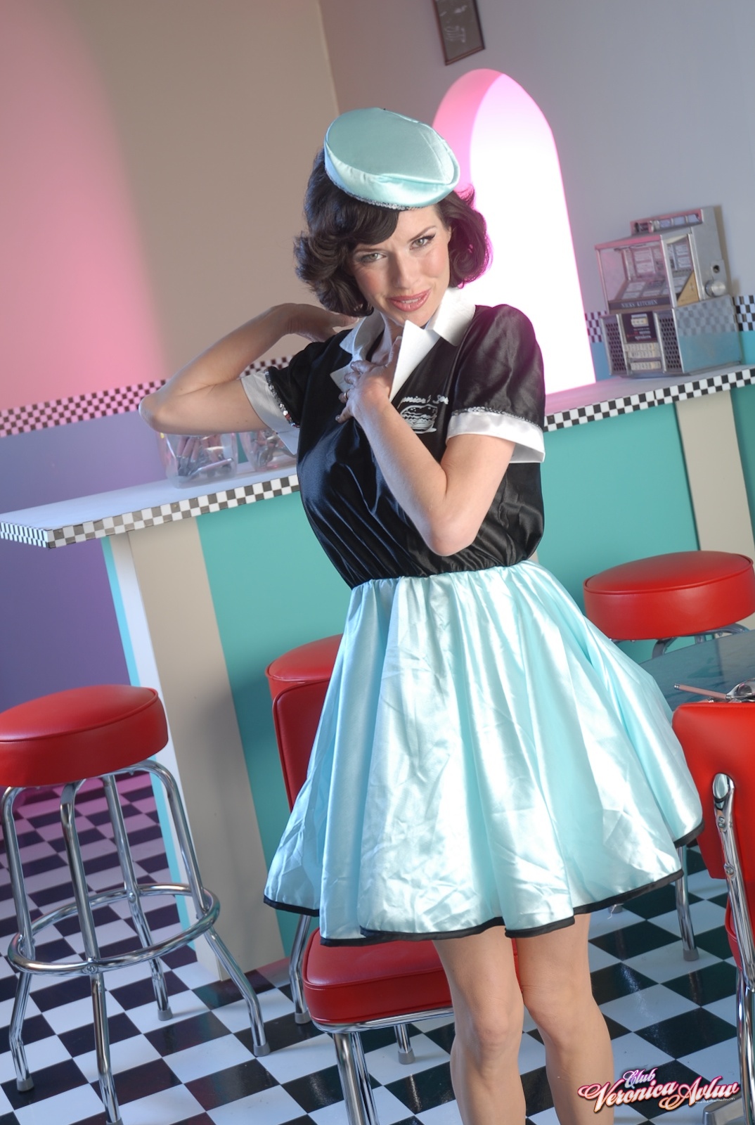 /content/club-veronica-avluv/galleries/fun_at_juniors_railroad_diner-021111/full/veronica_avluv-diner-096.jpg