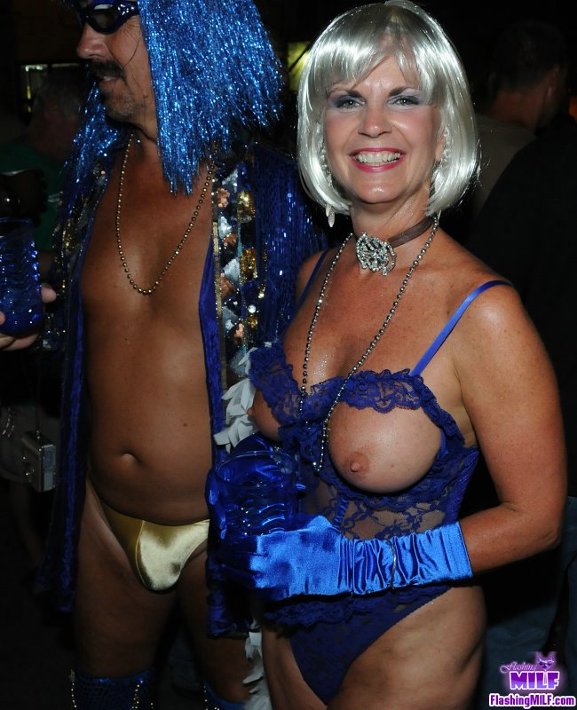 /content/flashing-milf/galleries/024/full/015.jpg