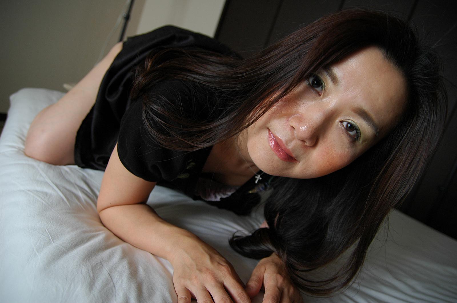 /content/maiko-milfs/galleries/1176-tomomi_tani-mature_japanese_moans_in_joy-102812/full/3.jpg