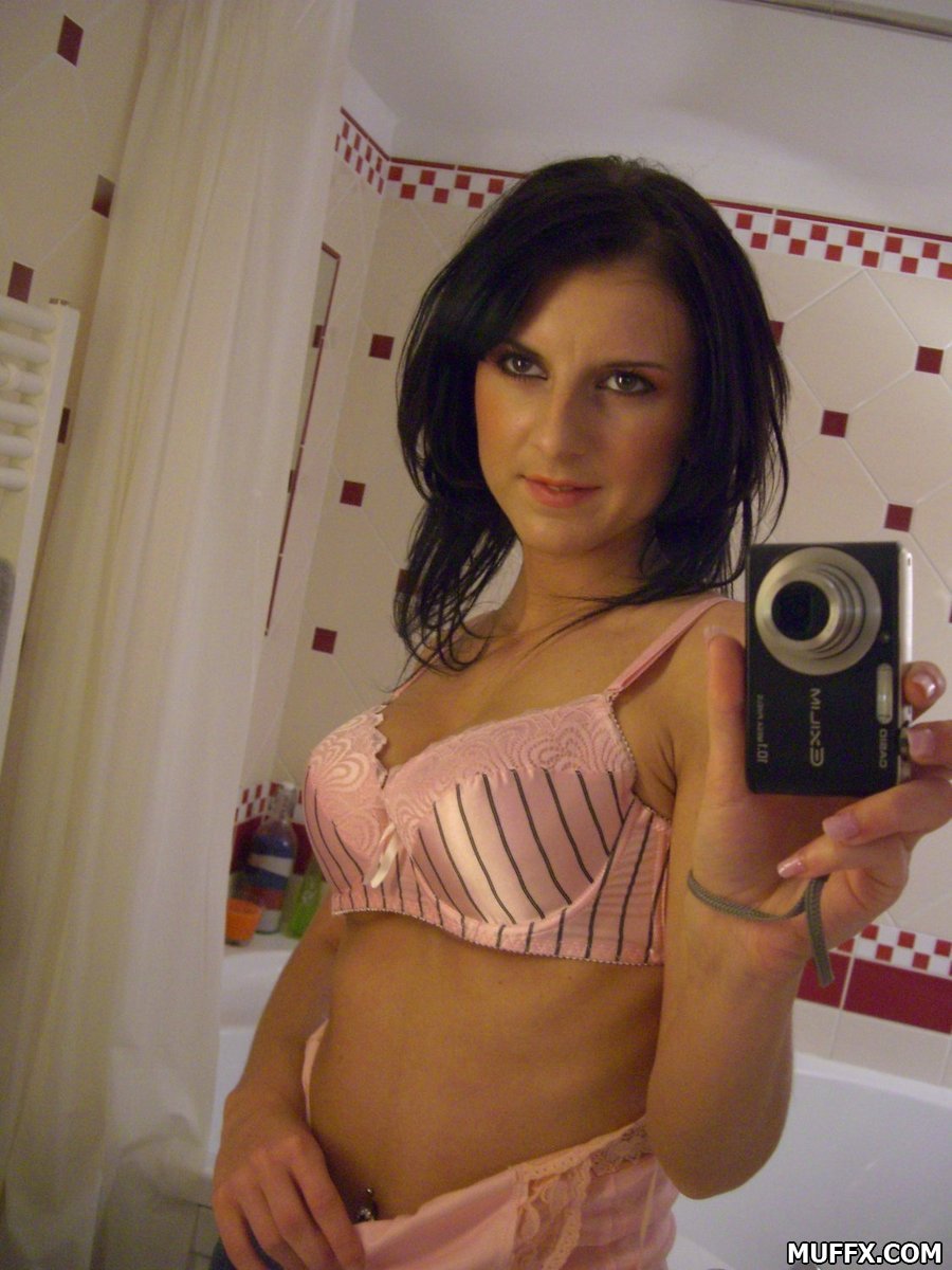 /content/milf-gfs/galleries/kyla_l-milf_mirror_selfshots-032812/full/03.jpg