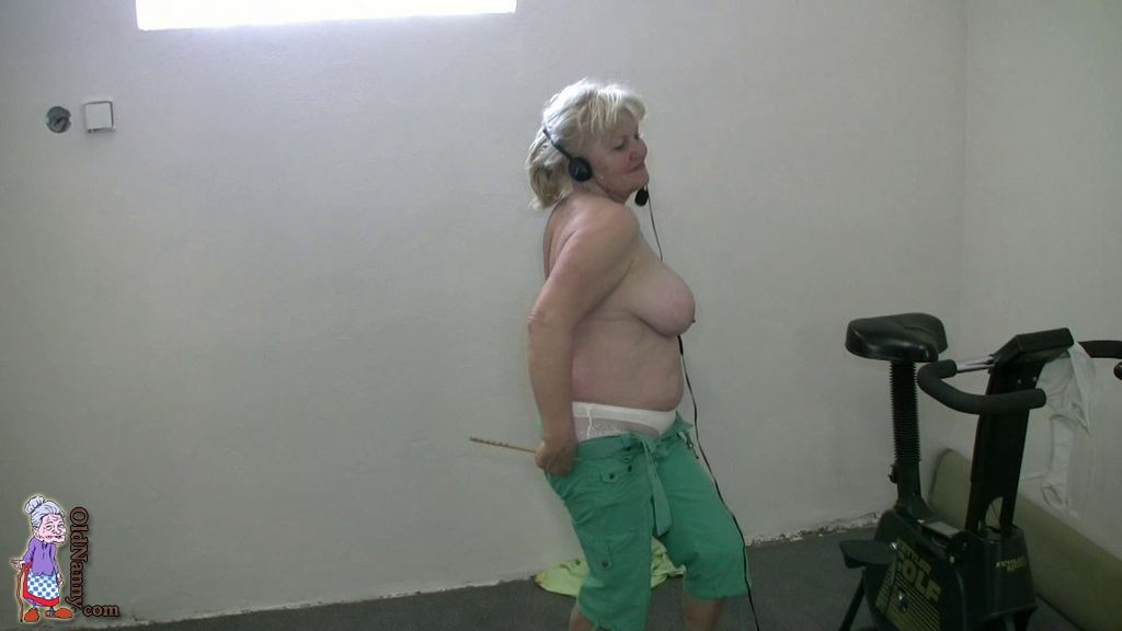/content/old-nanny/galleries/21-granny_porn_mix/full/011.jpg