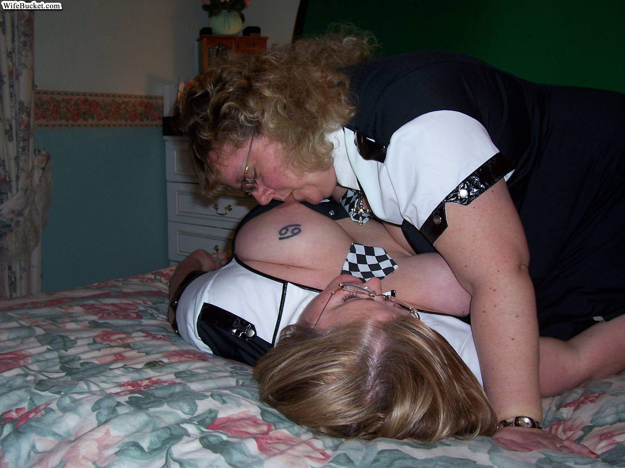/content/wife-bucket/galleries/p39-naked_amateur_wives_milfs_posing/full/posing_007607.jpg
