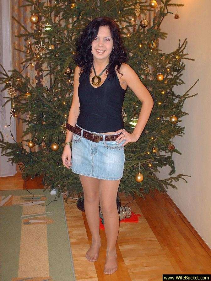 /content/wife-bucket/galleries/s25-naked_amateur_wives_milfs_posing/full/posing_015957.jpg